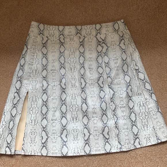 Princess Polly Dresses & Skirts - Princess polly snake skin mini skirt